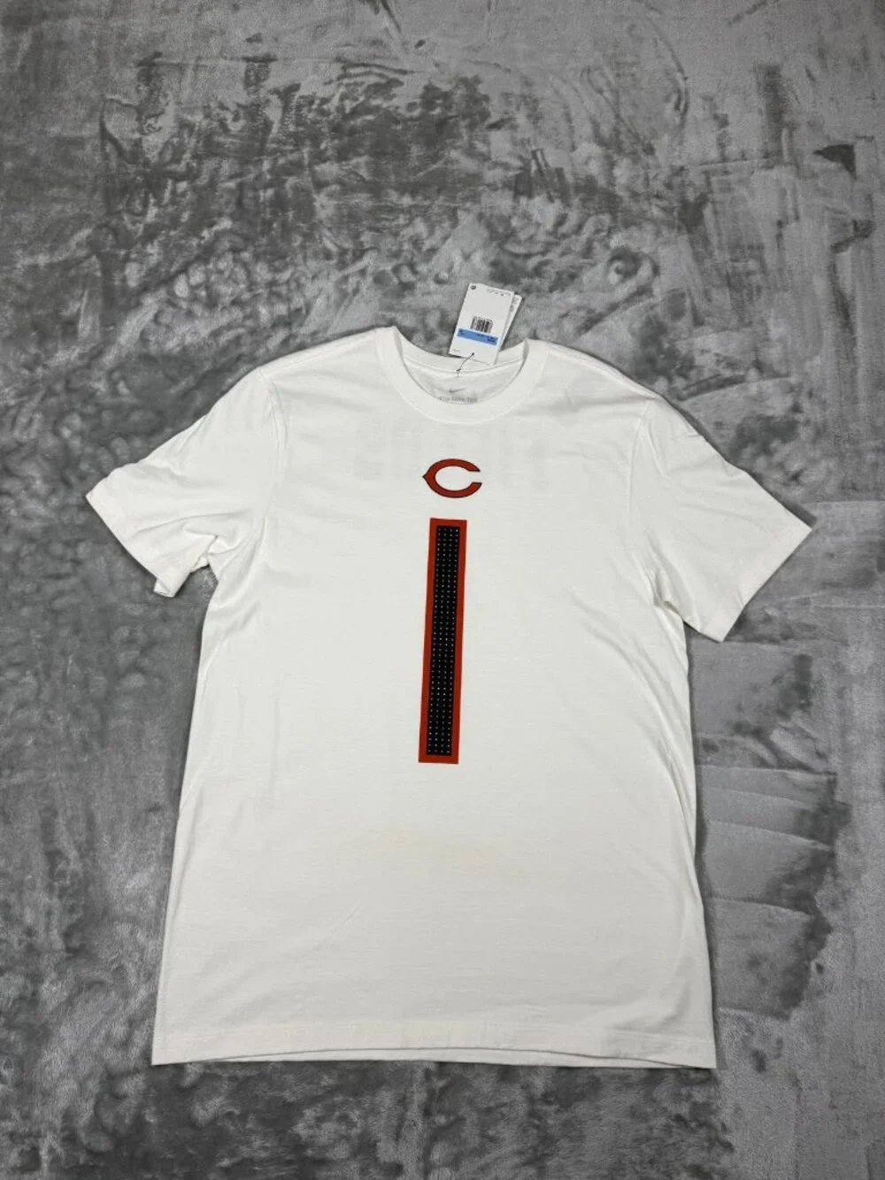 New Chicago Bears Shirt Men's Medium White NFL Football Justin Fields 1 Nike Tee
